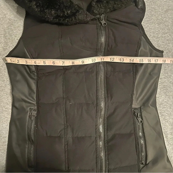 Blanc Noir black hooded vest faux fur size XS - Picture 5 of 6